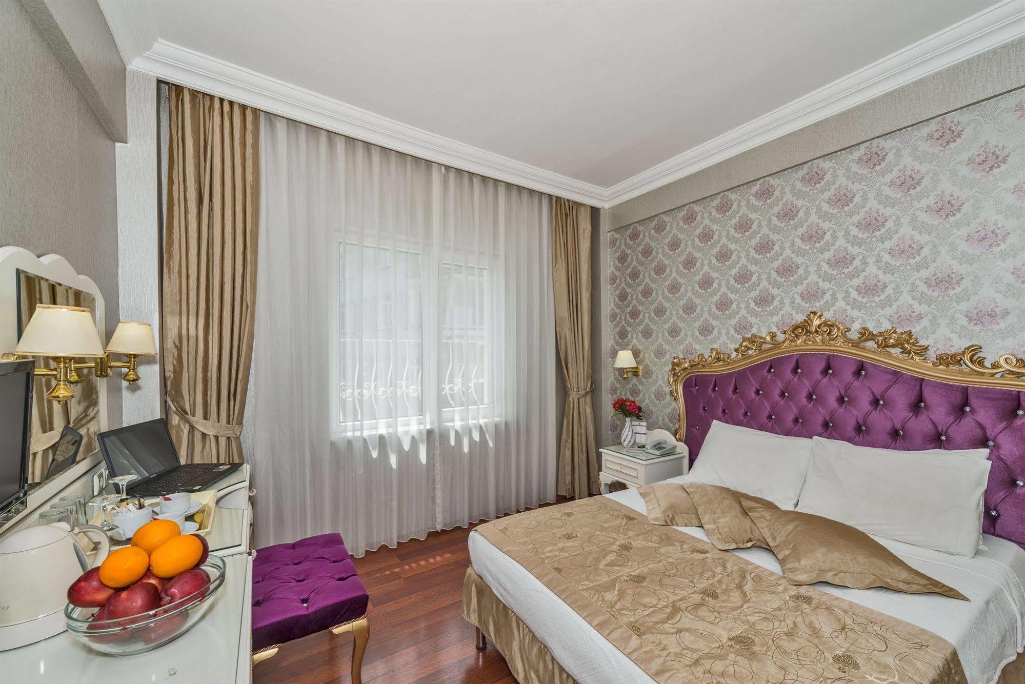 Отель Santa Sophia - 3*